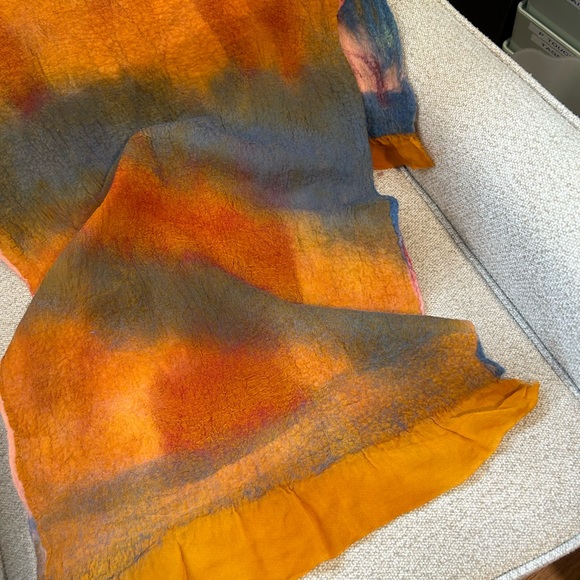 Handmade NUNO wool felted on silk reversible shawl/scarf - Picture 12 of 14